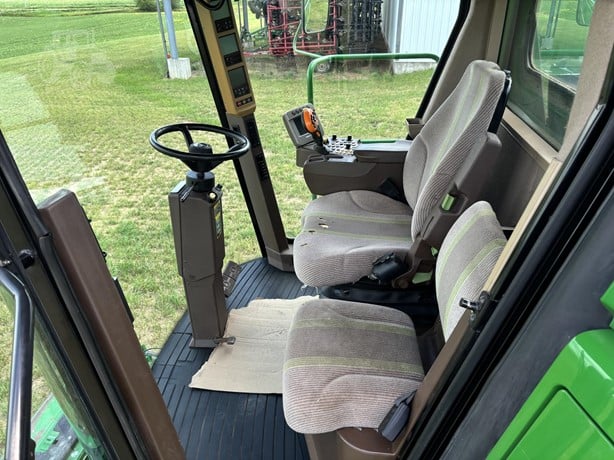 JD 9770 STS Combine