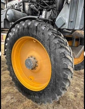 Hagie STS 12 Sprayer