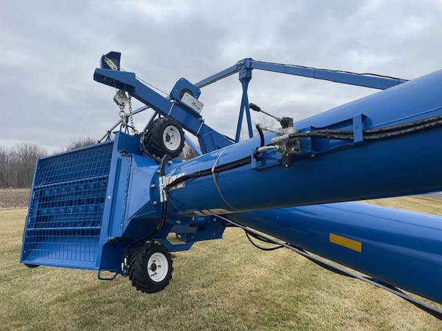 Brandt 16″x85′ Swing Away Auger