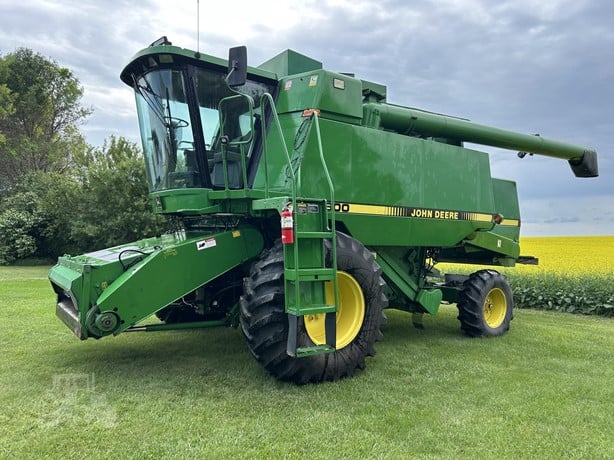 JD 9600 Combine