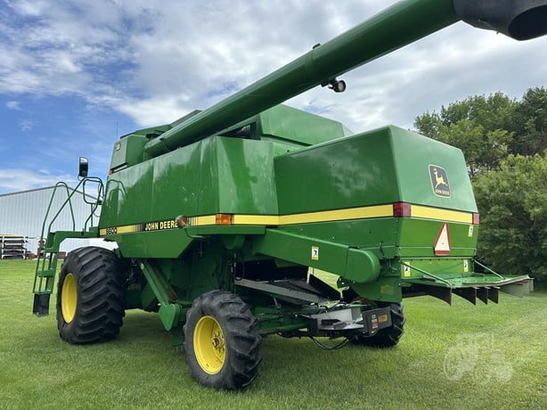 JD 9600 Combine