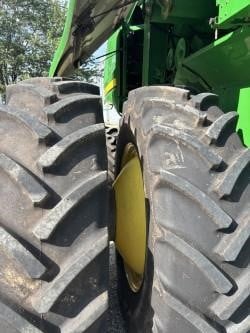JD 9770 STS Combine