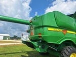 JD S670 Combine