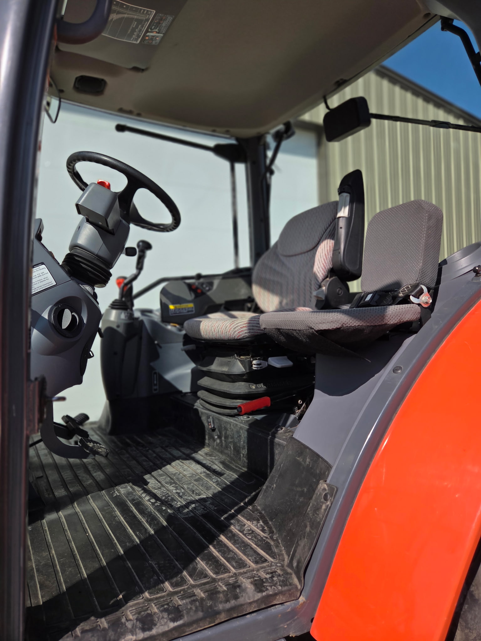 Kubota M126GX Tractor