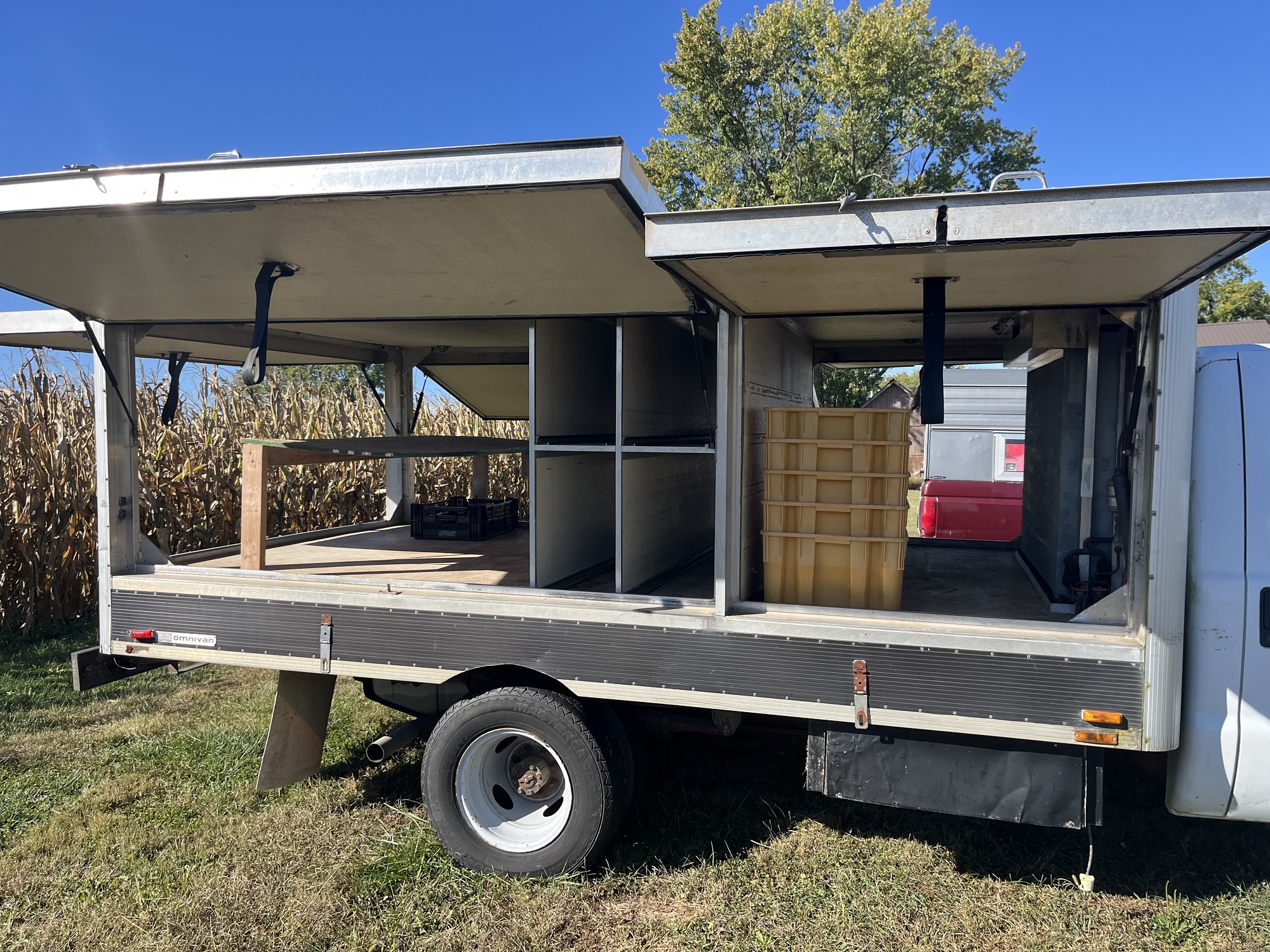 Ford F350 Truck with Insulated Bed