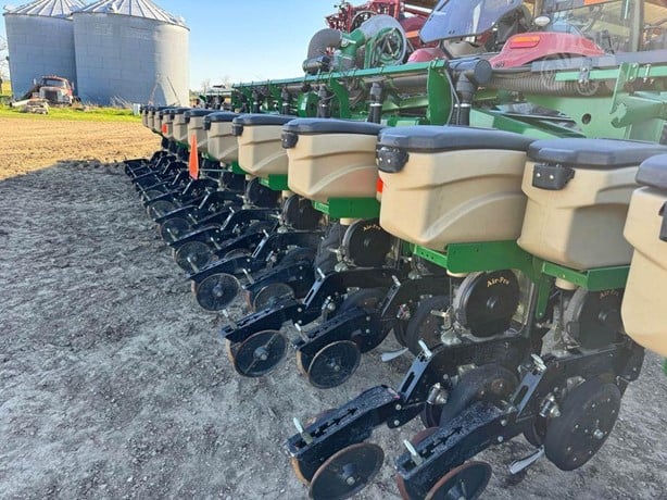 GP 3P4025AH 12R36″-38″ Planter
