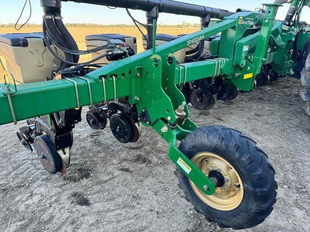 GP 3P4025AH 12R36″-38″ Planter