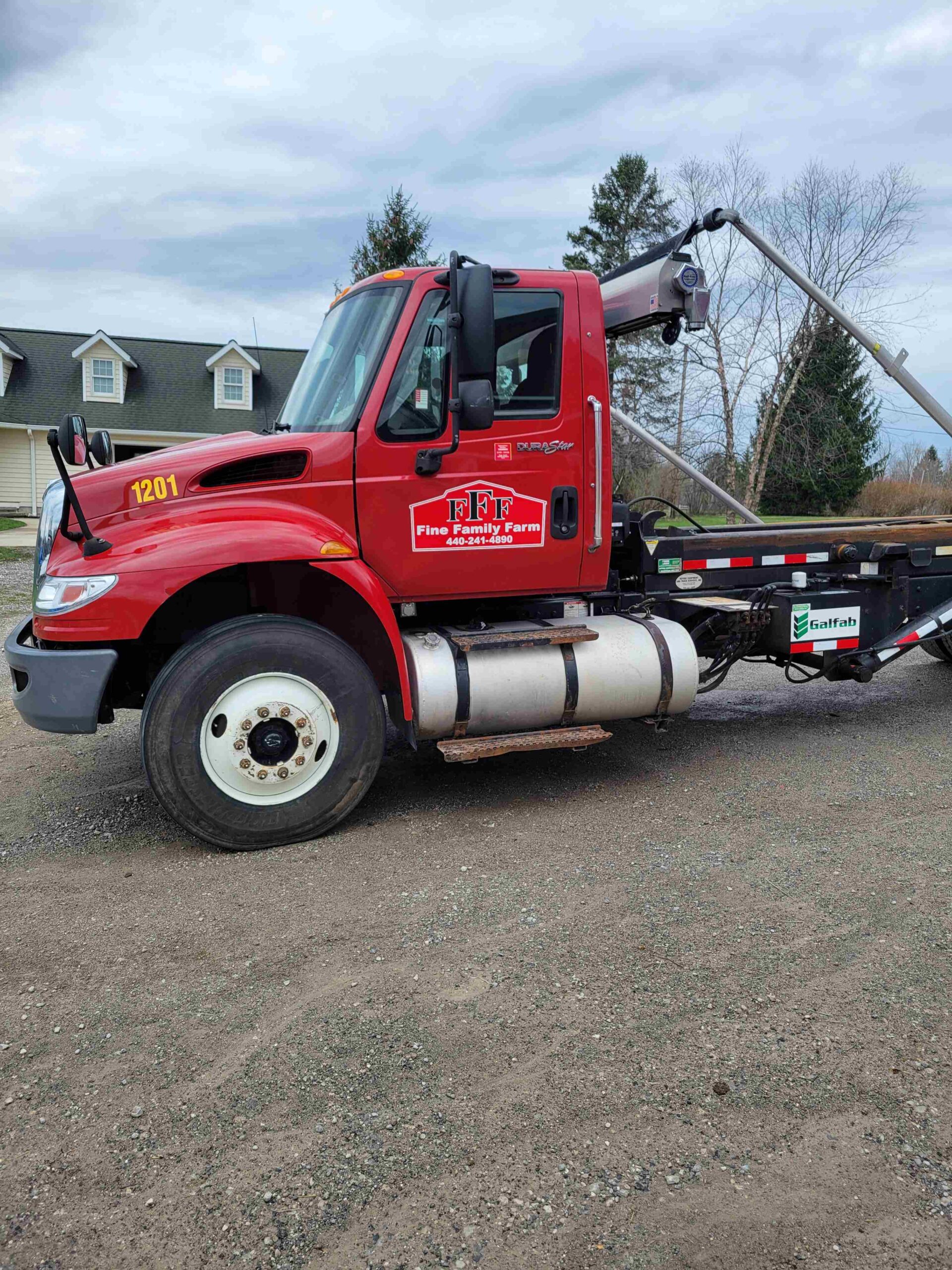 2012 International 4400 Roll Off Dumpster Truck
