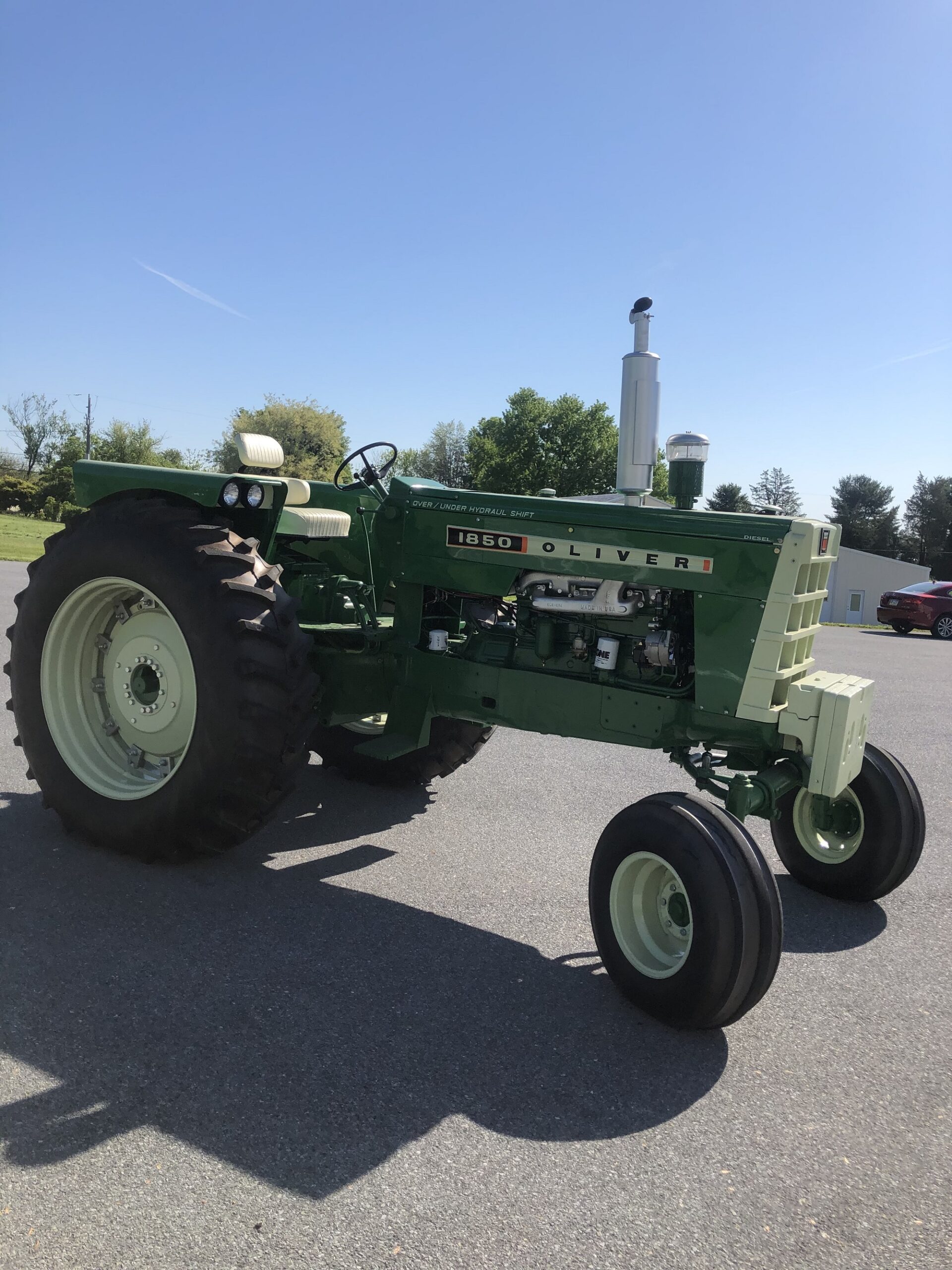 Oliver 1850 Tractor
