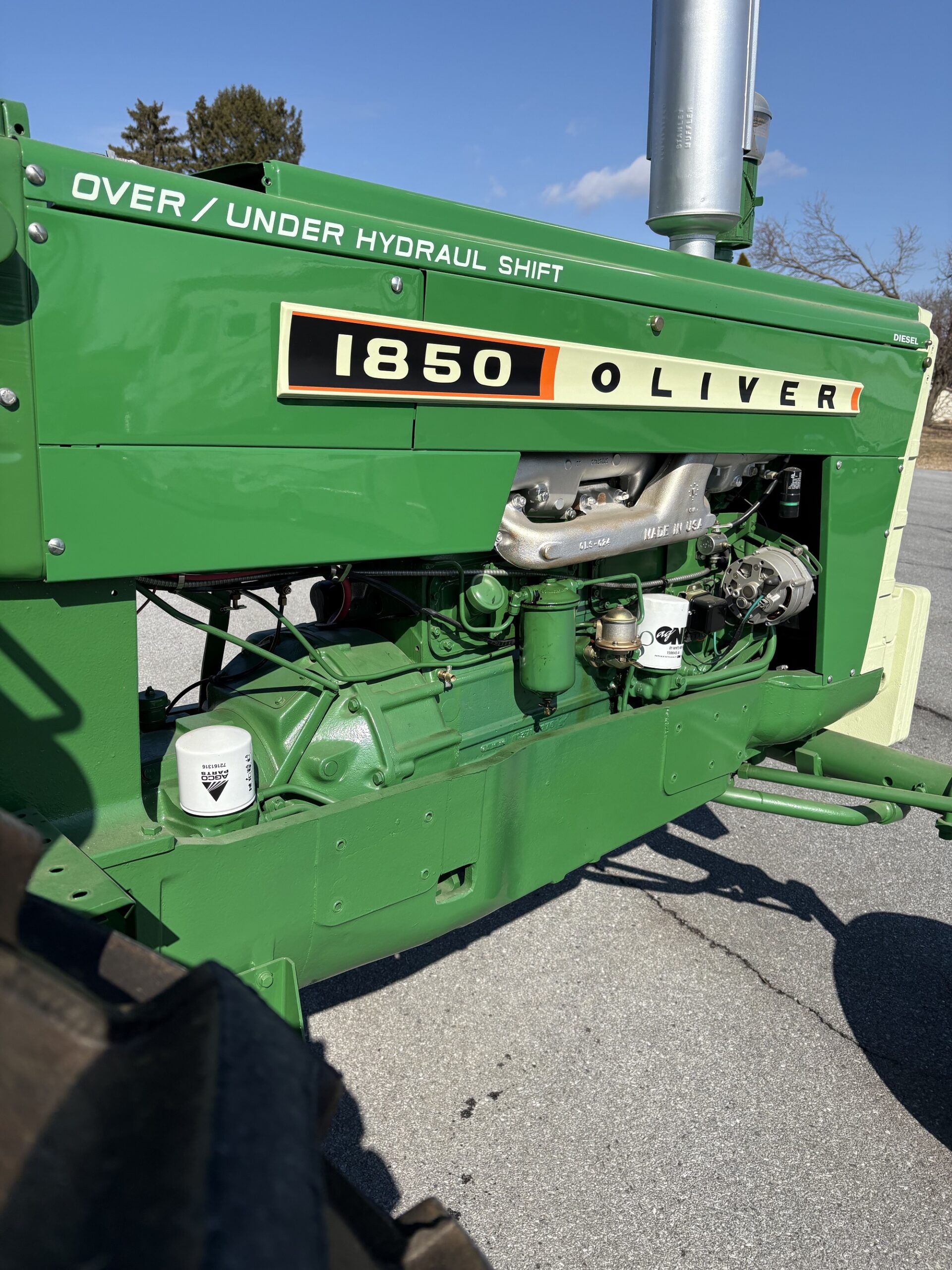 Oliver 1850 Tractor