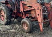 IHC 986 Loader Tractor