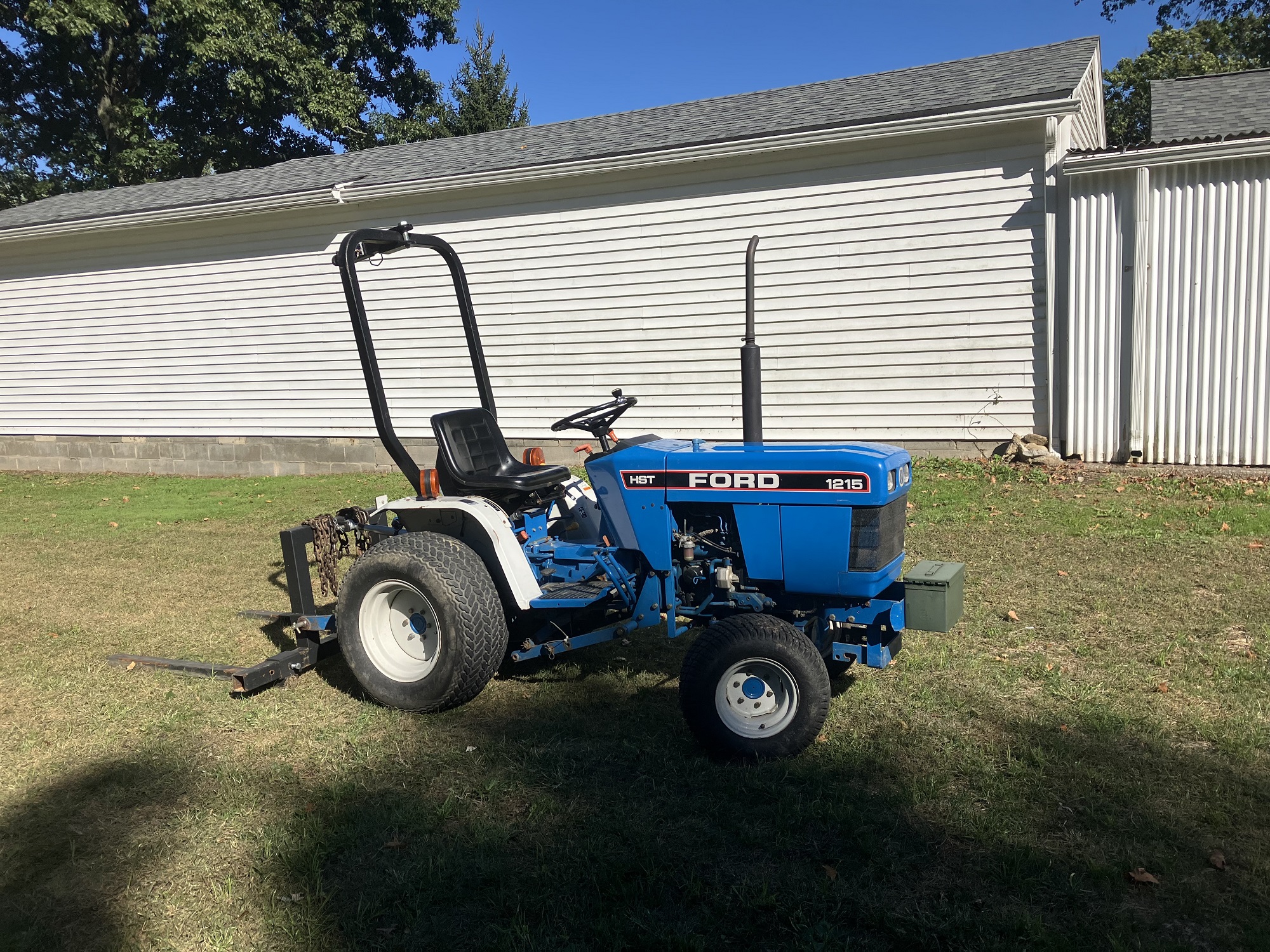 Ford-New Holland 1215 Tractor