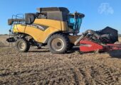 NH CR960 Combine