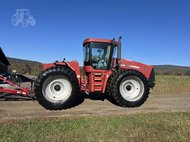 C-IH STX 325 Tractor