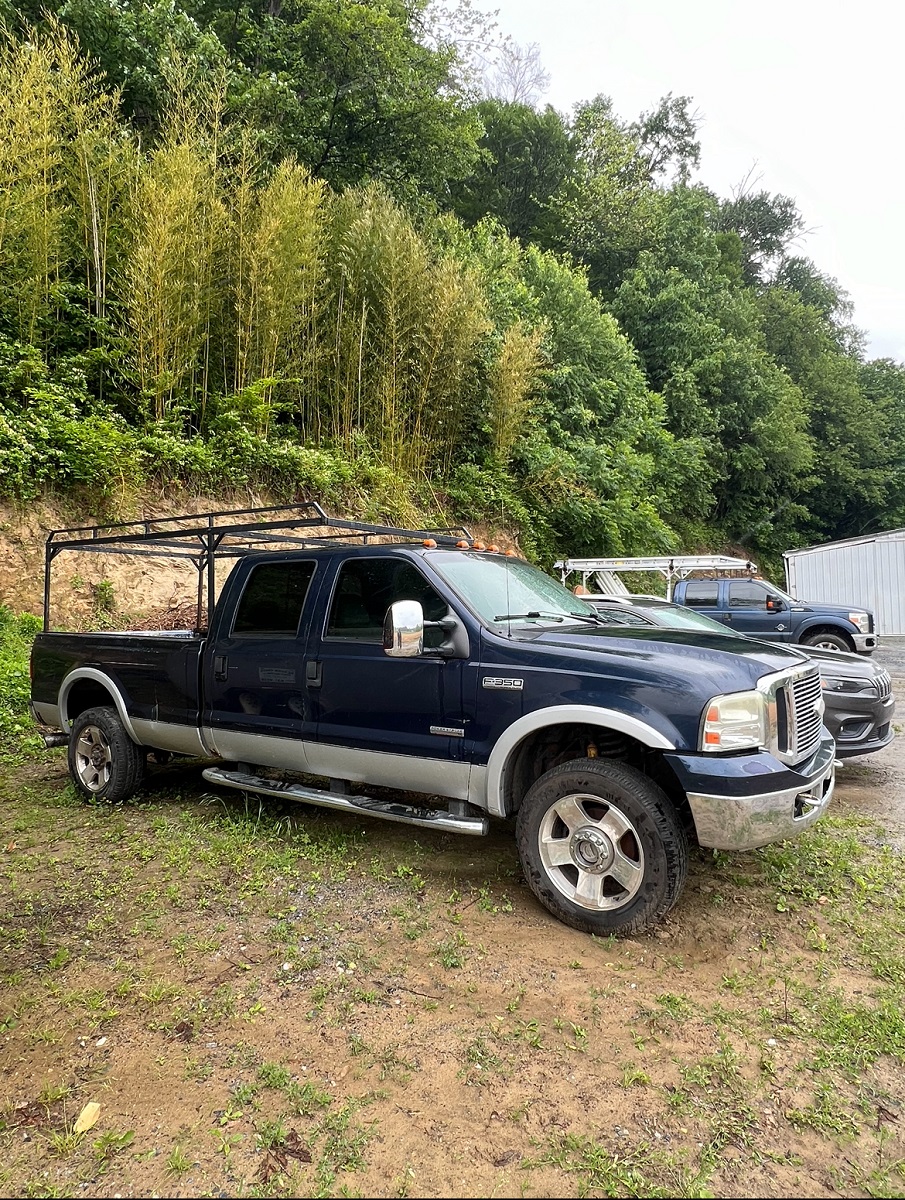 Ford F-350 Lariat Pickup