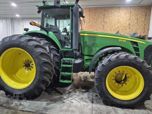 JD 8530 Tractor