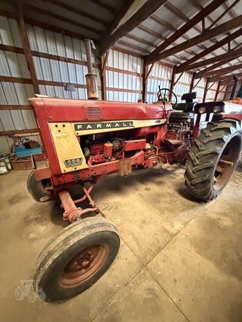 IHC 656 Tractor