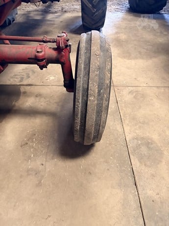 IHC 656 Tractor