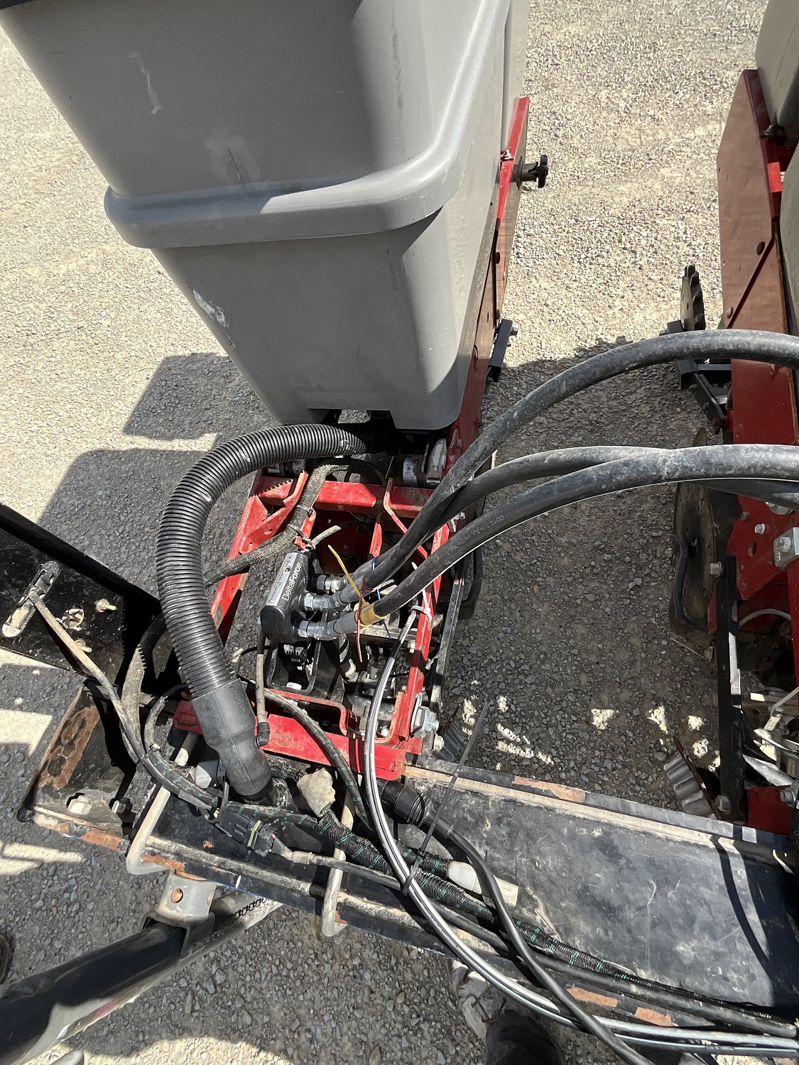 C-IH 1250 6R30″ Planter