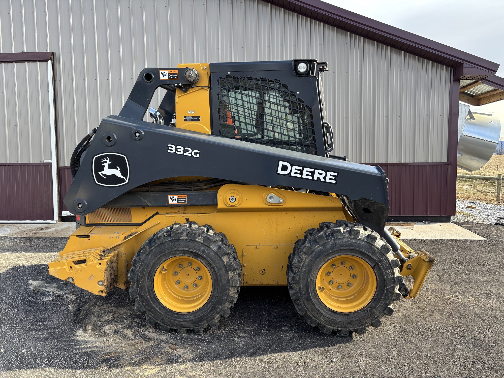 JD 332G Skid-Steer Loader