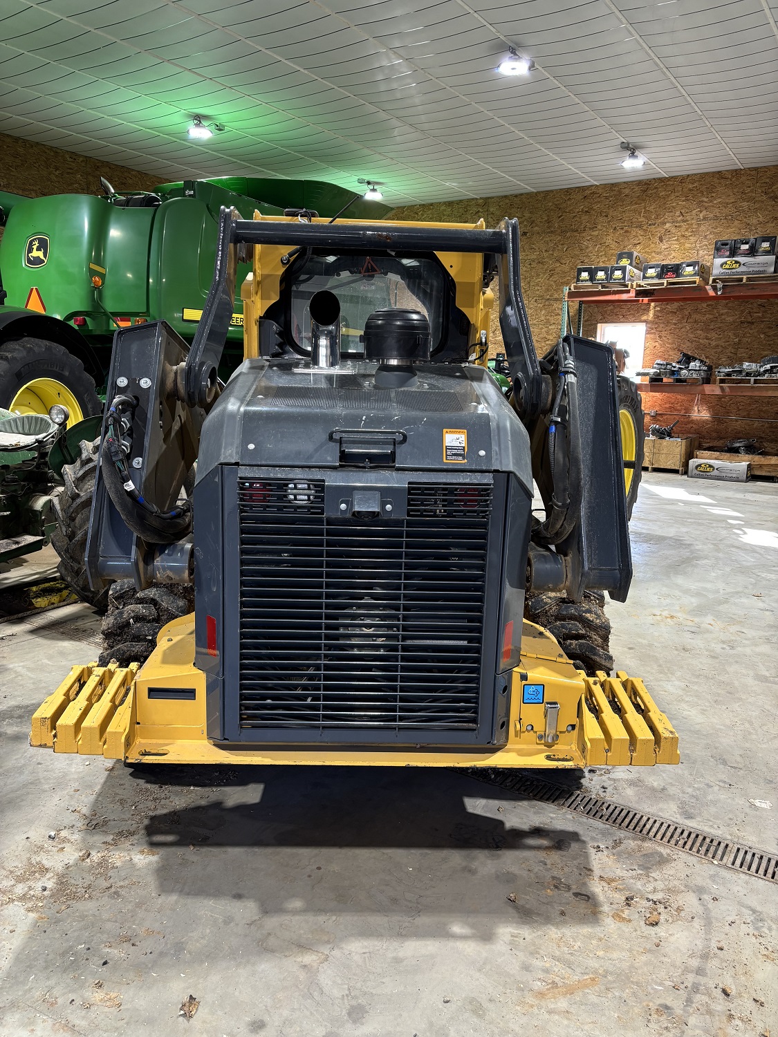 JD 332G Skid-Steer Loader