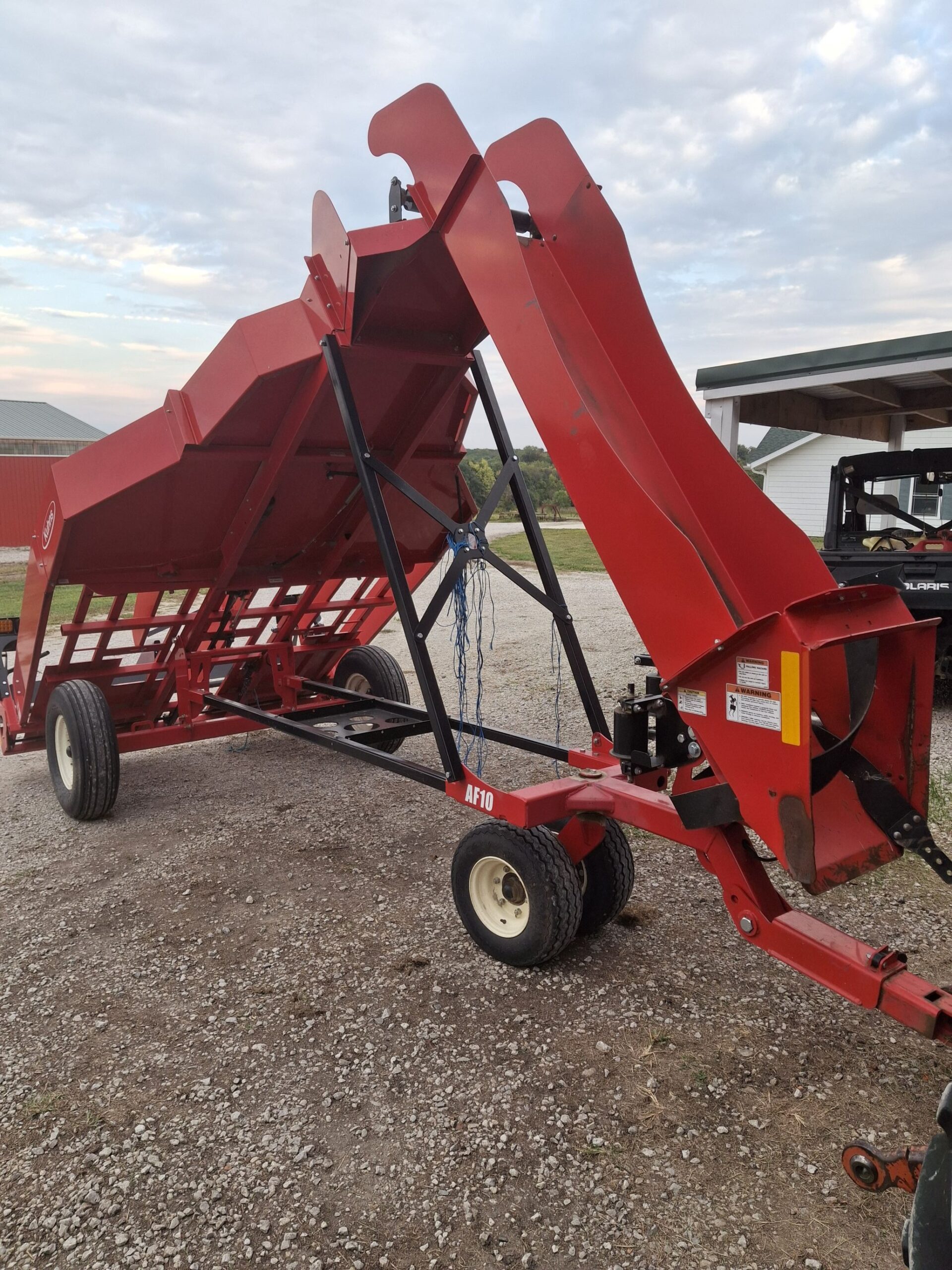 square bale accumulator