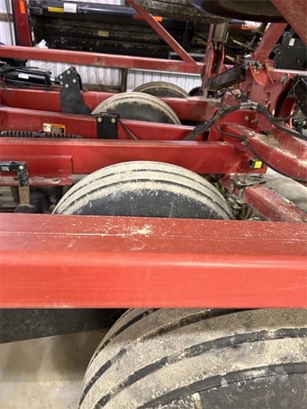 C-IH 330 Turbo Vertical Tillage Tool