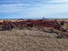 C-IH 4900 44′ Field Cultivator