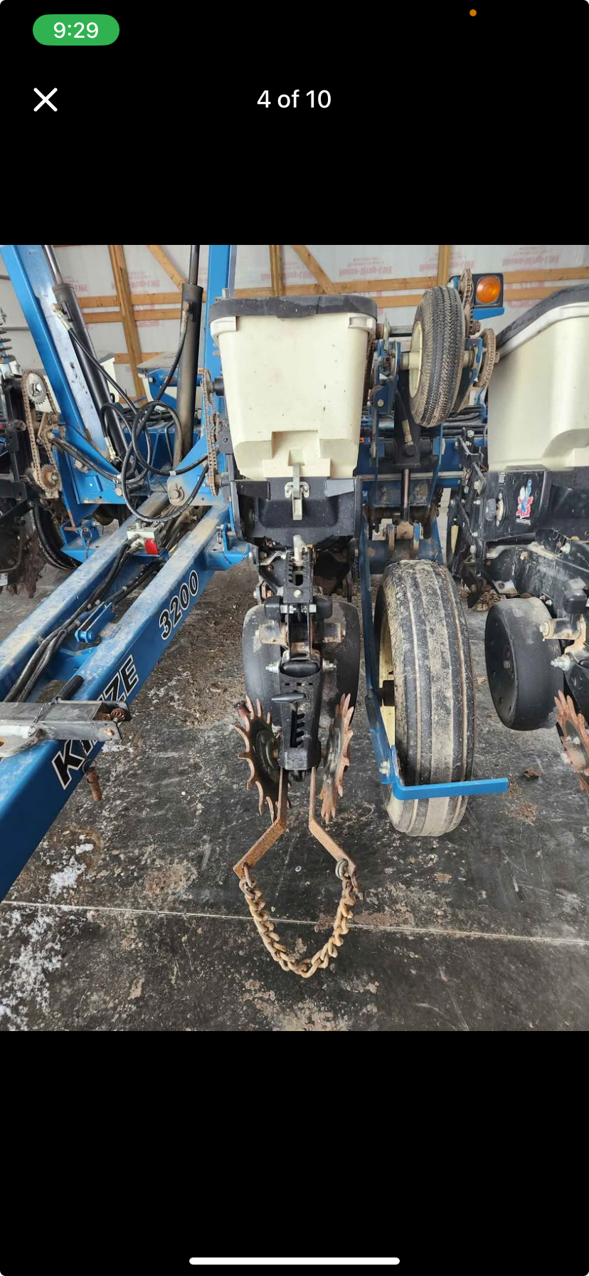 Kinze 3200 12R30 Planter