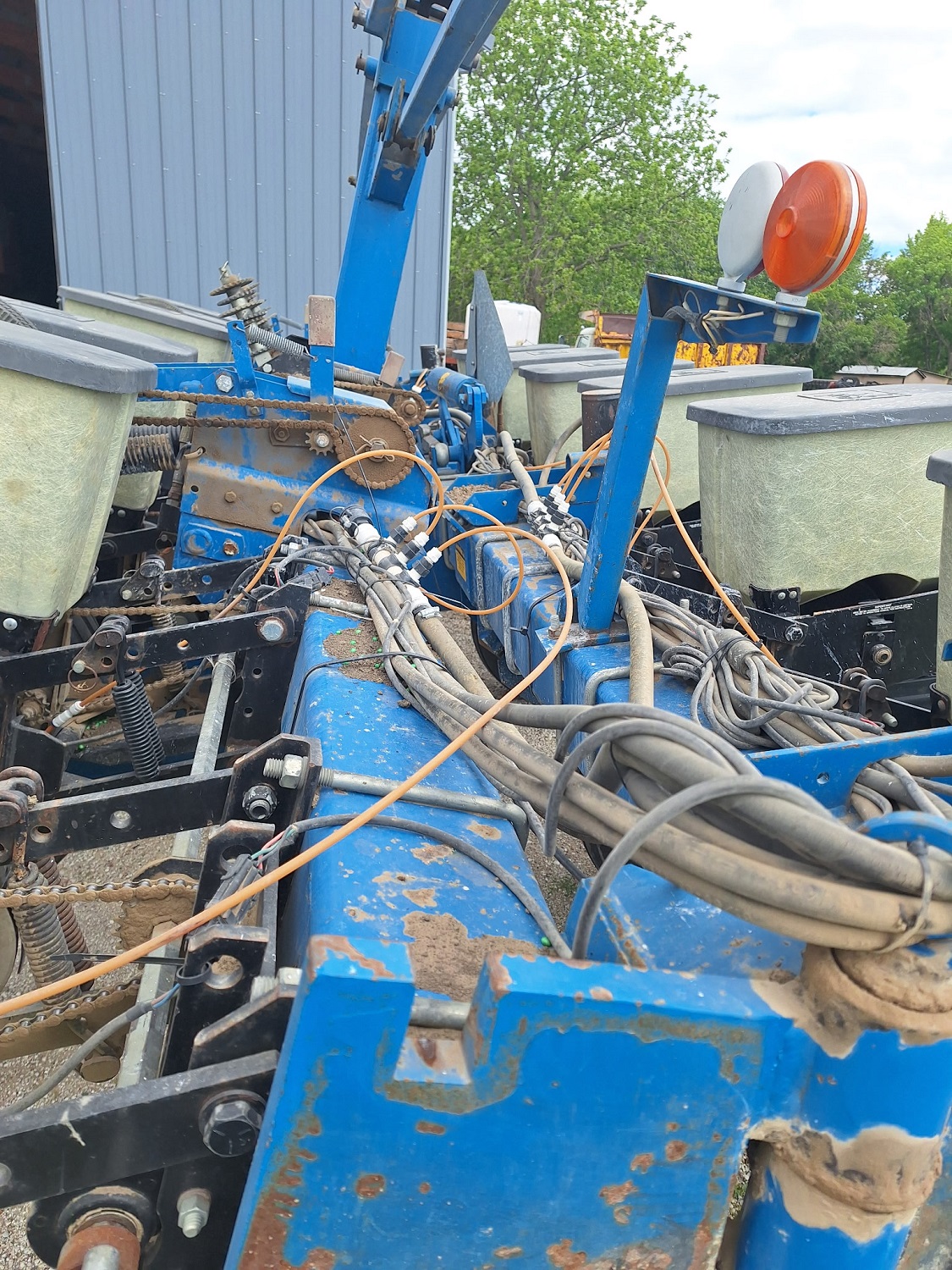 Kinze 2200 12R30″ Planter