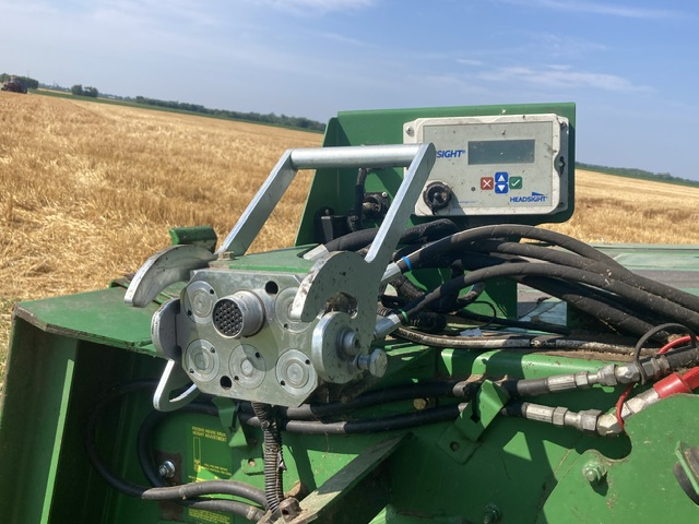 Original Owner 1999 JD 9510 4W Drive Combine