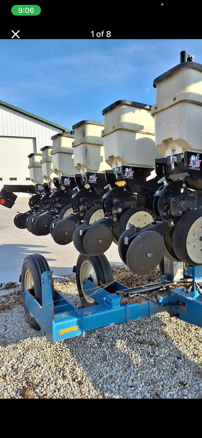 Kinze 3500 8/15 Planter