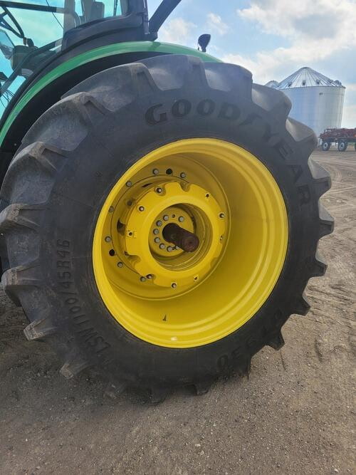 JD 8320R Tractor