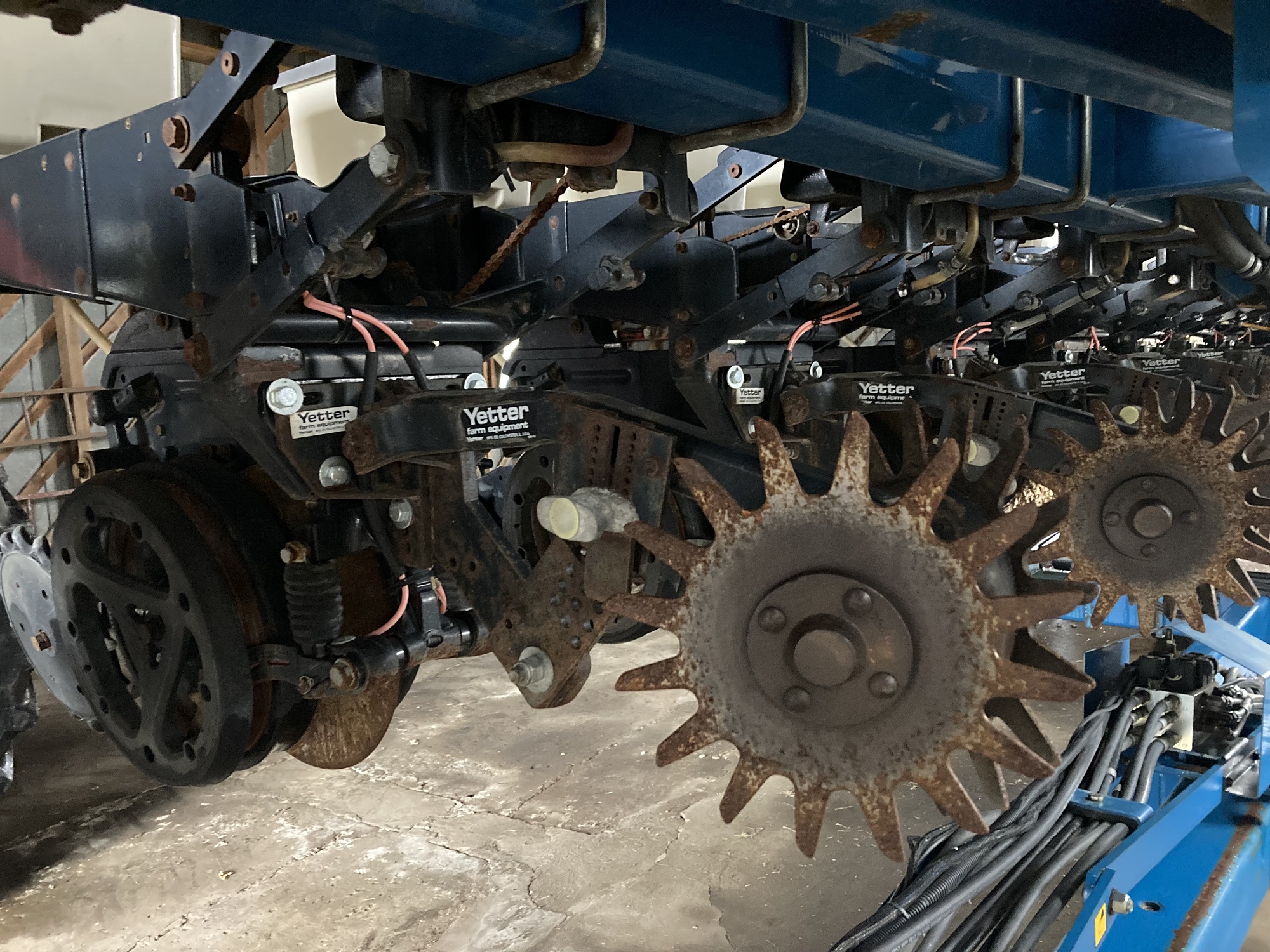 Kinze 3600V 16R-30″ Planter
