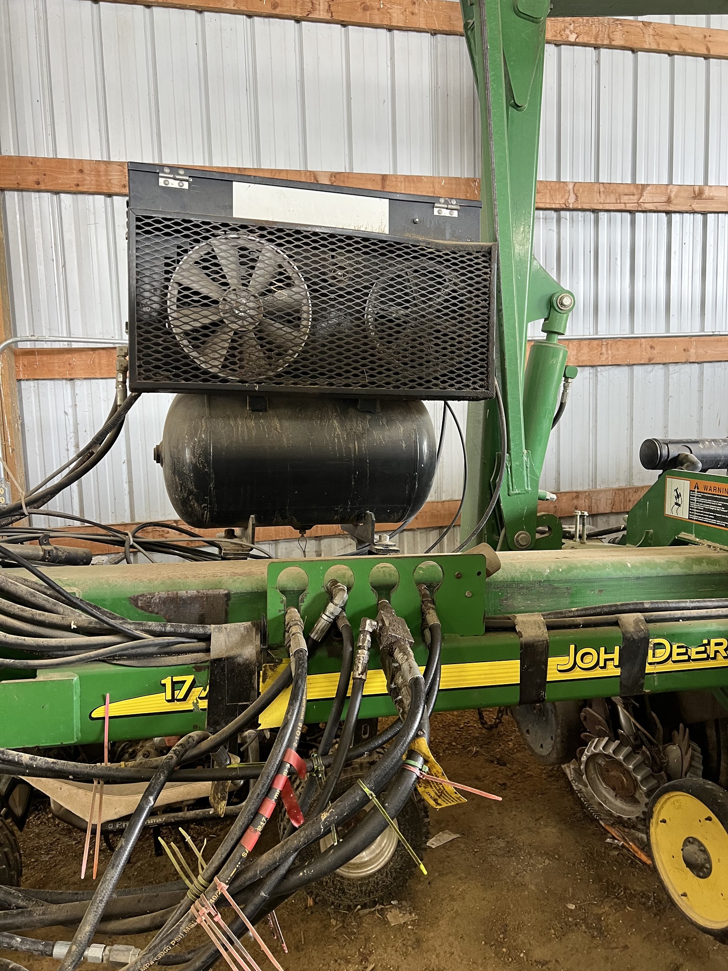 JD 1770 NT 16R-30″ Planter