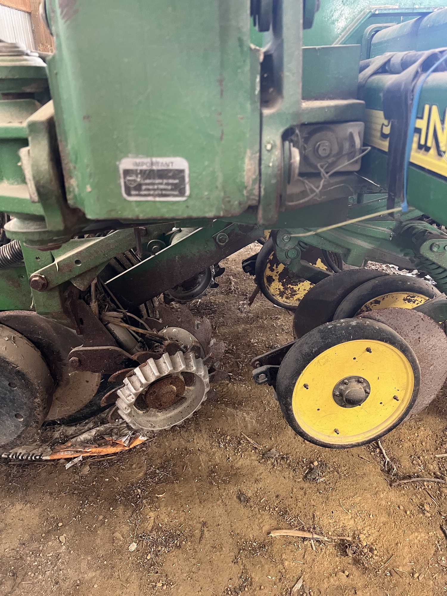 JD 1770 NT 16R-30″ Planter