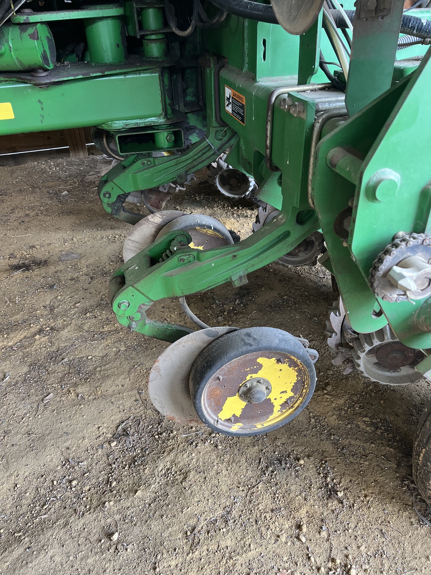 JD 1770 NT 16R-30″ Planter