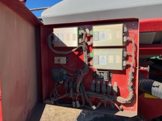 C-IH 1200 16R-30″ Planter