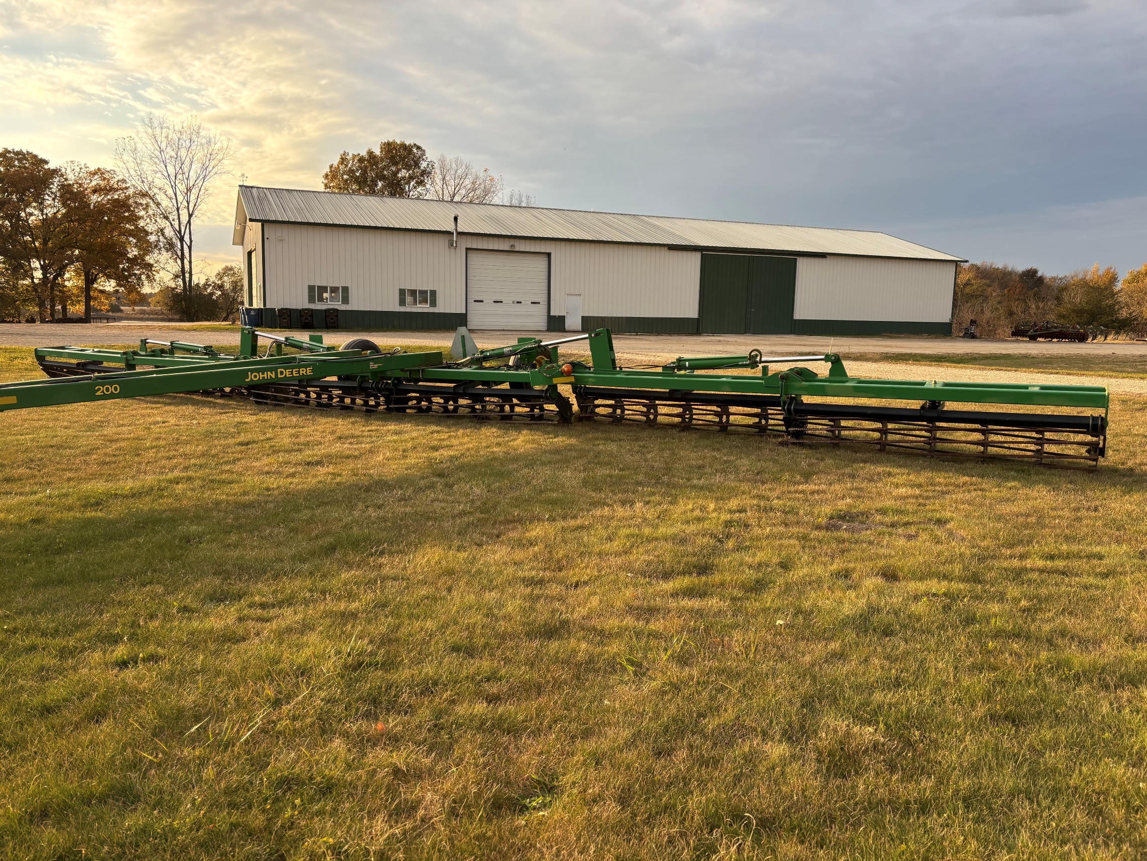 JD 200 Rolling Basket Finisher