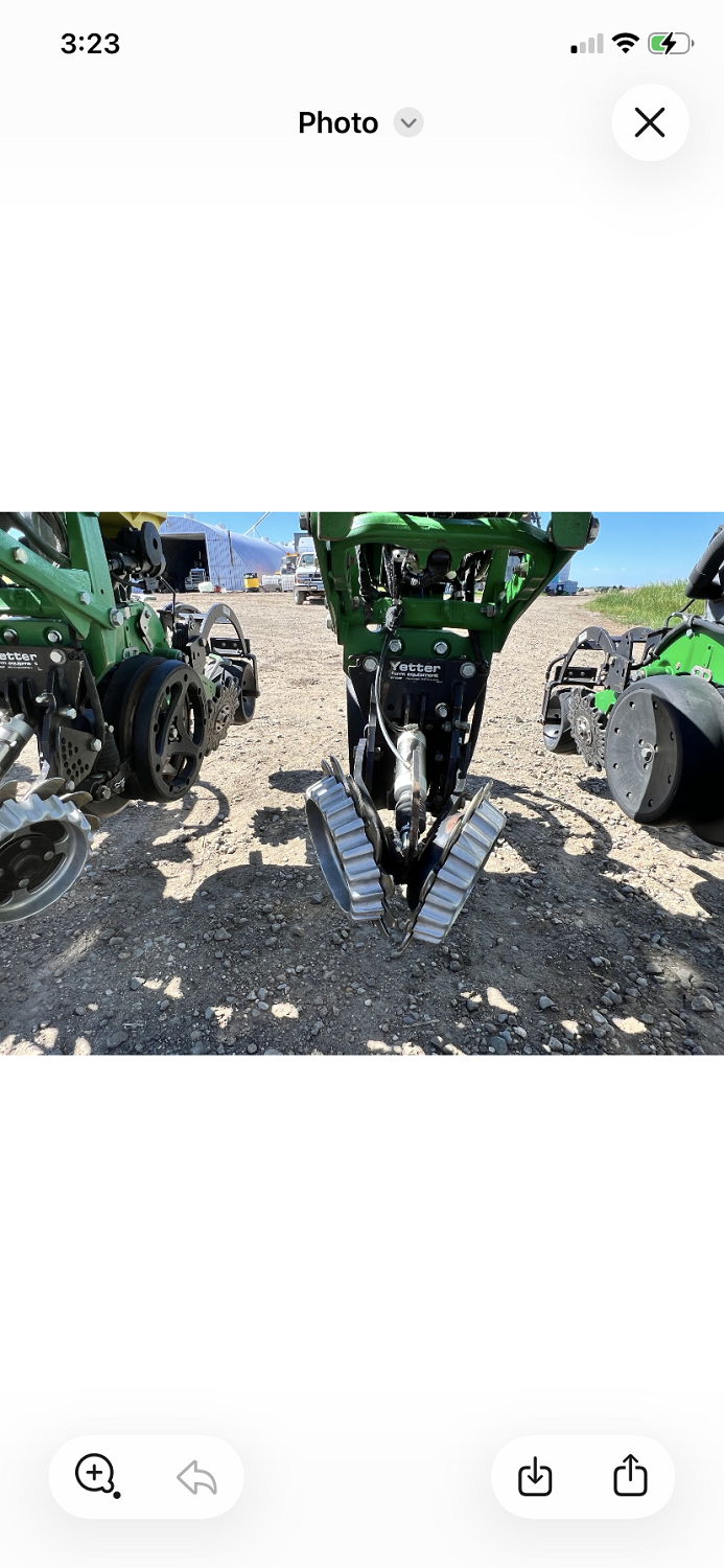 JD DB60 Planter