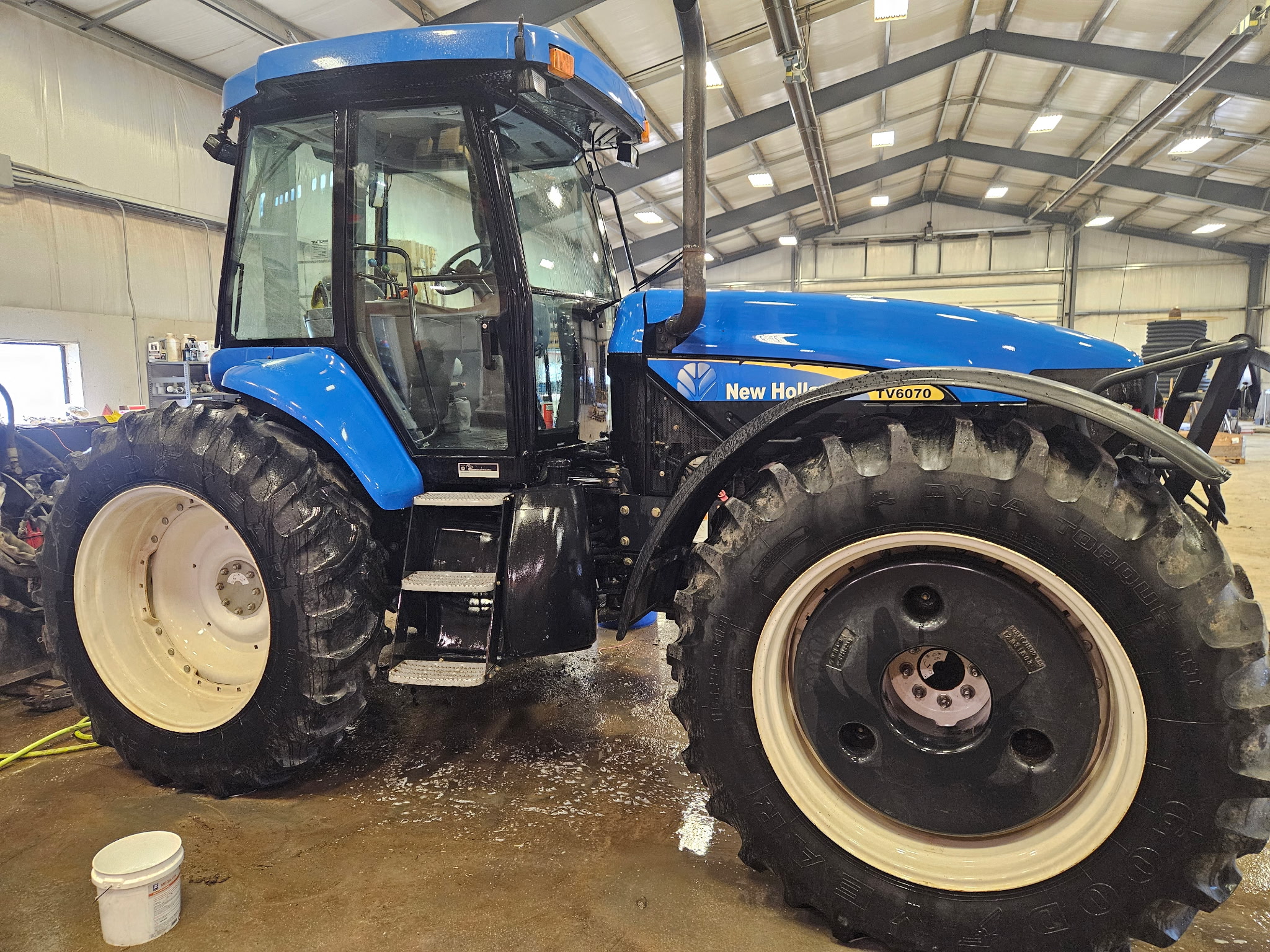NH TV6070 Tractor