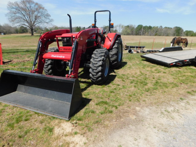 2023 Mahindra 6065 4X4 w/Loader