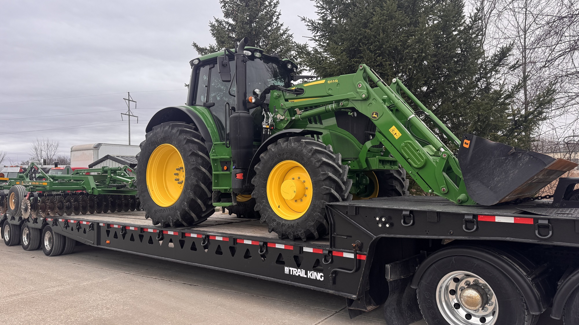 JD 6195 M Tractor