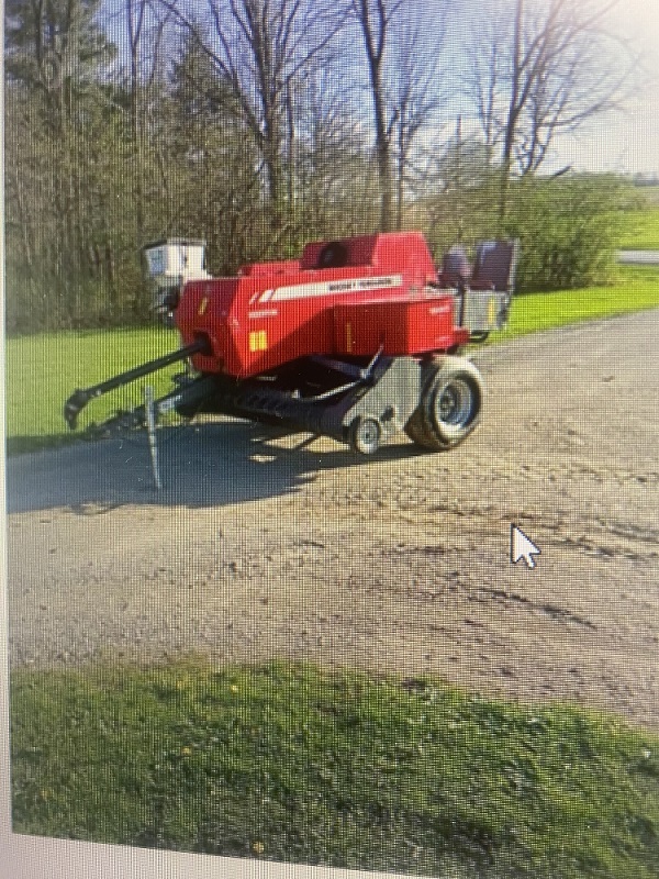MF 1840 Baler