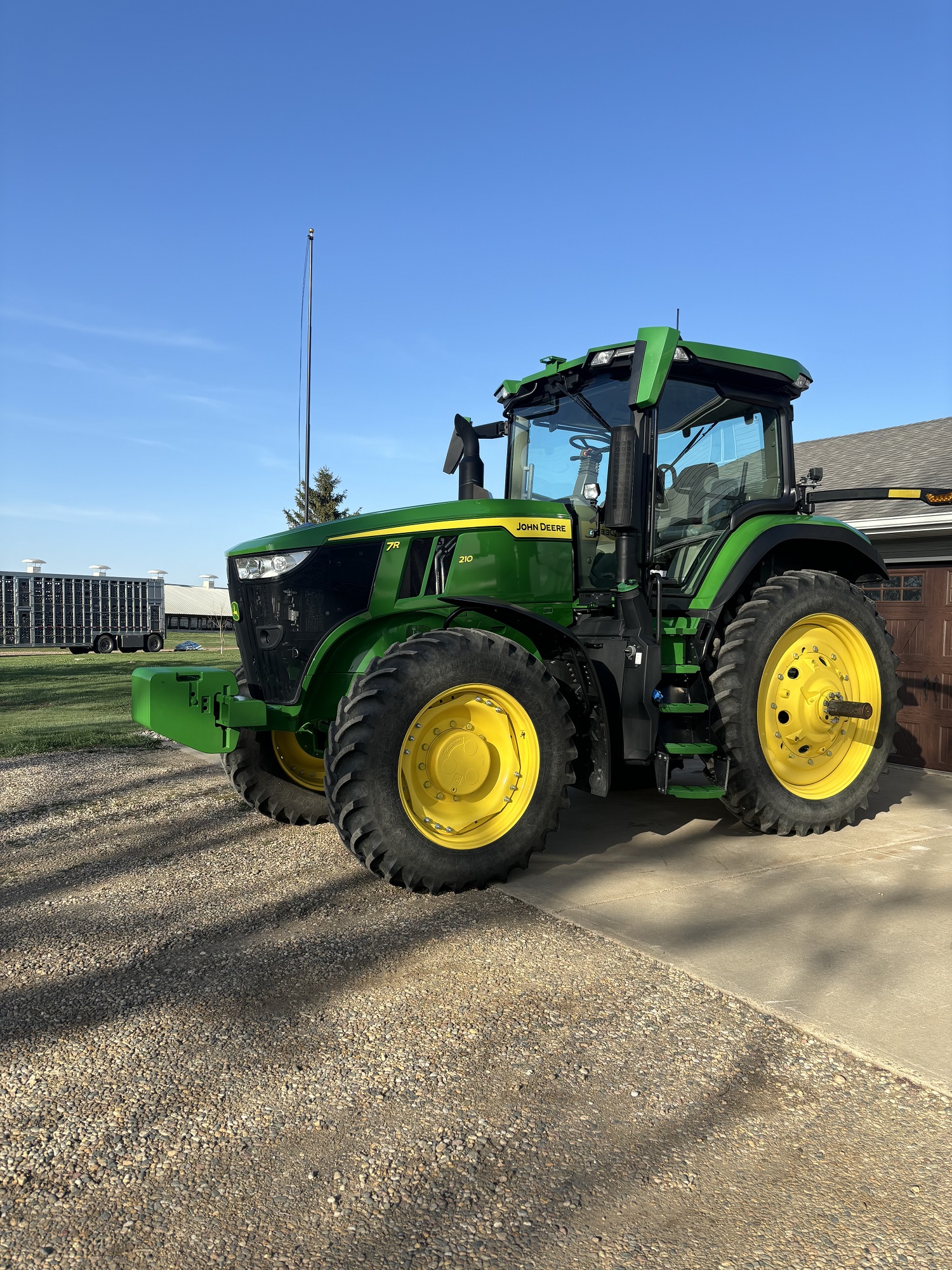 JD 7R 210 Tractor