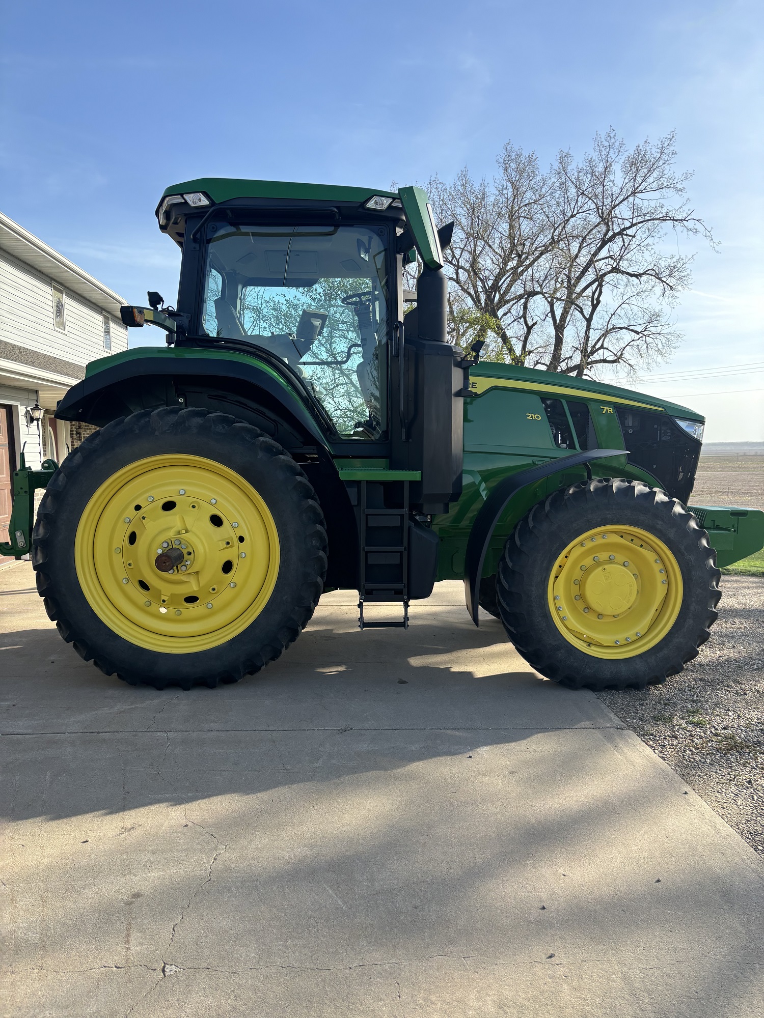 JD 7R 210 Tractor