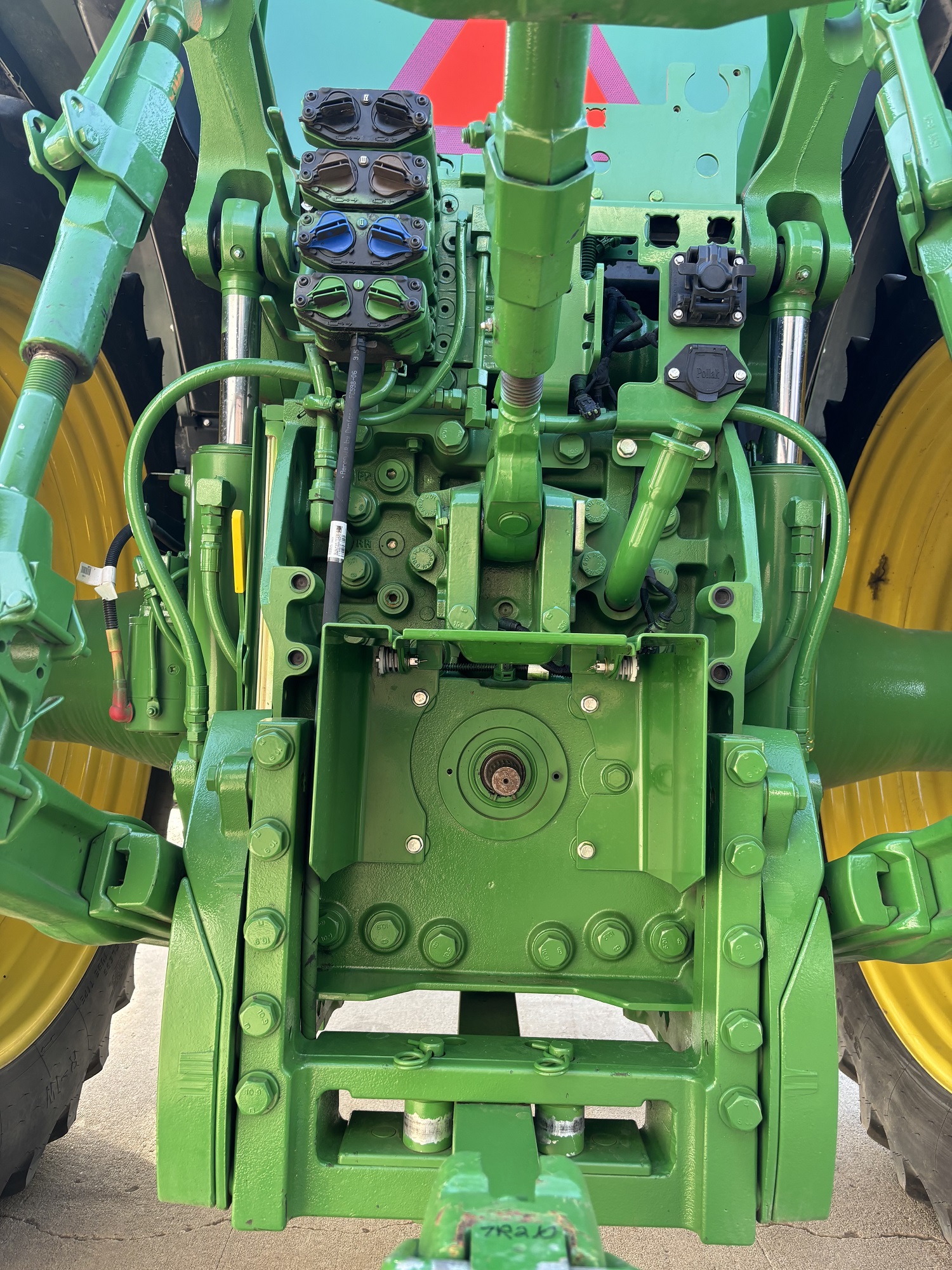 JD 7R 210 Tractor
