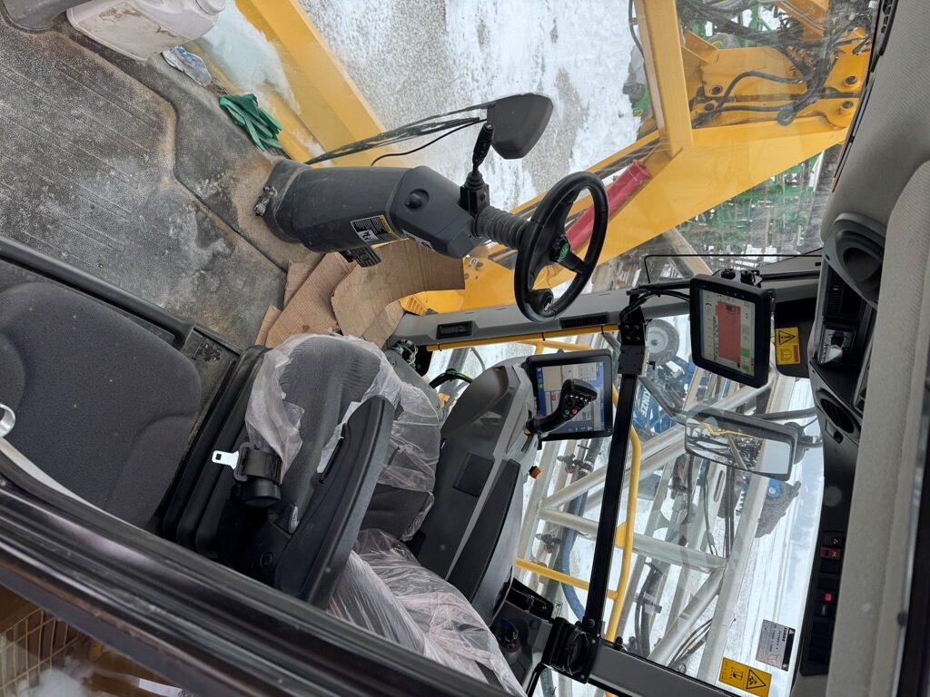 Oxbo 7650 Sprayer