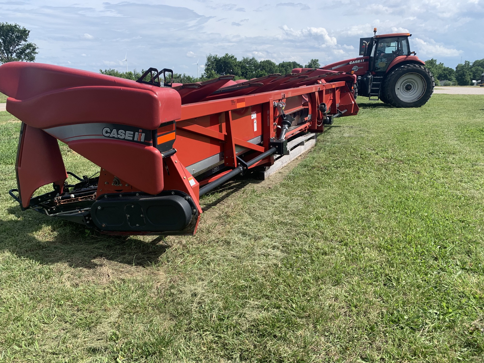 C-IH 3412 12R30″ Corn Head