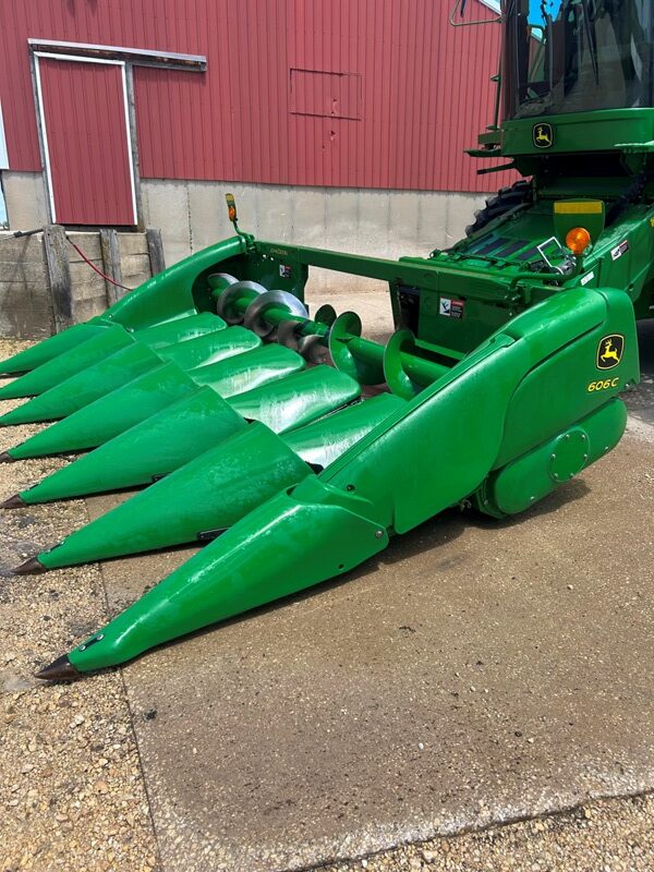 JD 606C Corn Head